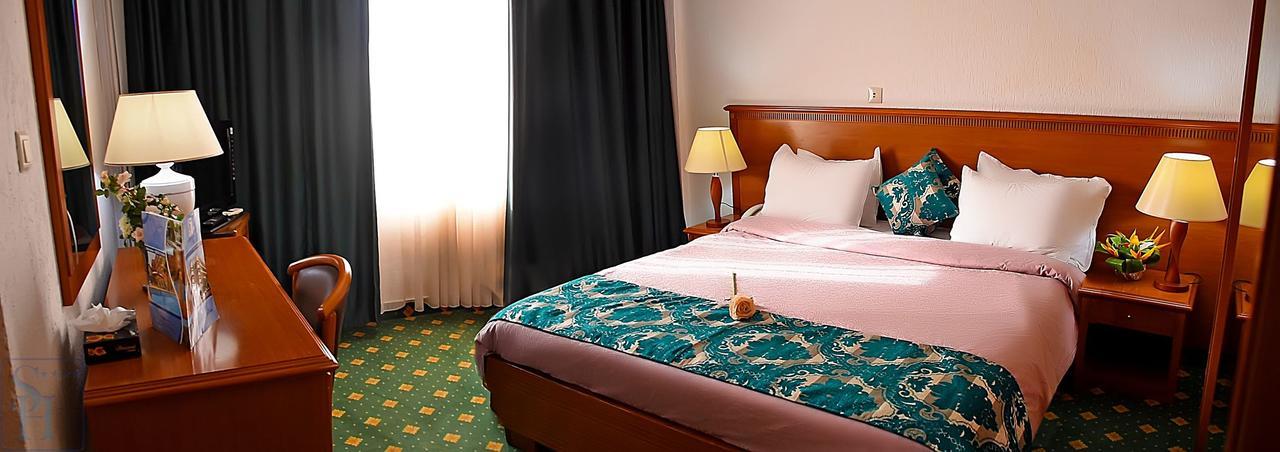 Hotel Splendid 와가두구 외부 사진